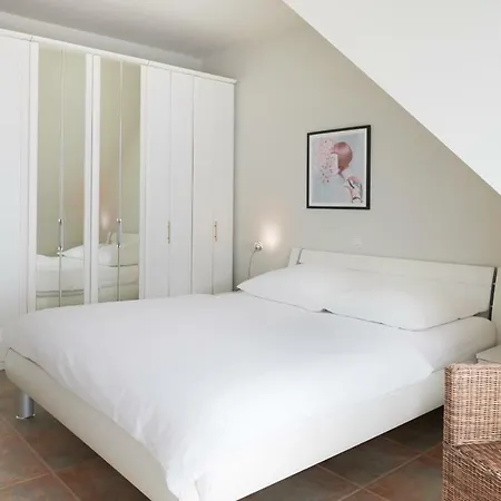 Sommerhaus 2 * Тиссов